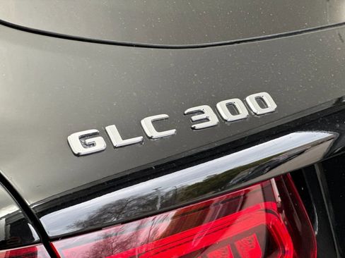 Used 2021 Mercedes-Benz GLC 300 image 25