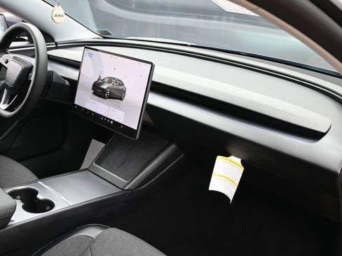 Used 2026 Tesla Model 3 RWD image 34
