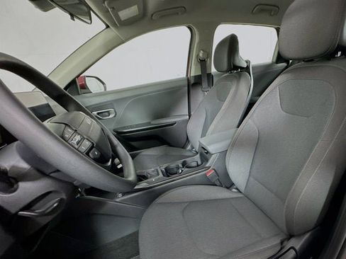 New 2025 Kia K4 LXS image 22