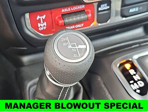 New 2025 Jeep Gladiator Mojave w/ Convenience Group AWD/4WD image 25