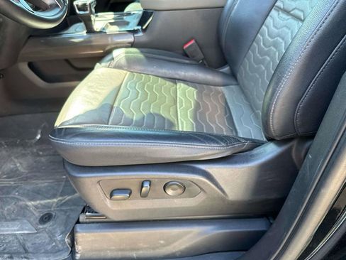 Used 2023 Chevrolet Silverado 1500 ZR2 w/ Technology Package image 16