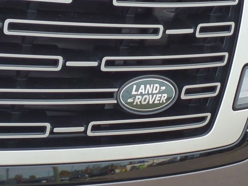 Certified 2024 Land Rover Range Rover SE image 11