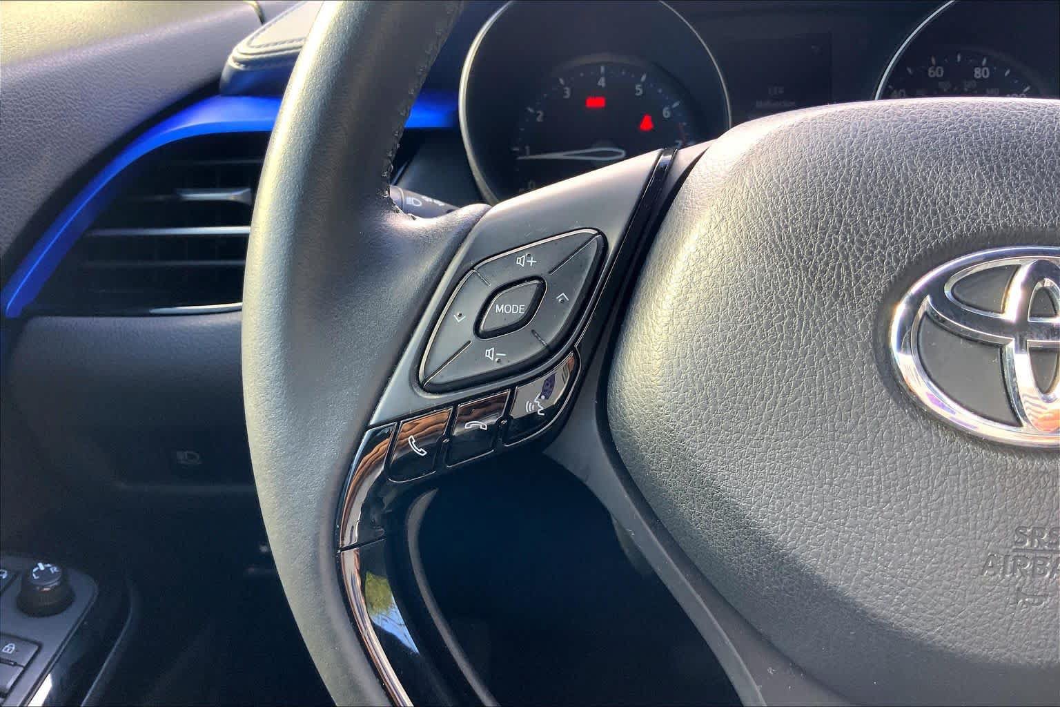 Used 2021 Toyota C-HR XLE FWD image 23