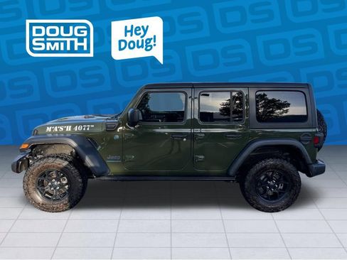 Used 2024 Jeep Wrangler Unlimited AWD/4WD image 2