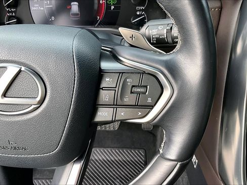 Used 2024 Lexus LX 600 4WD w/ Luxury Package image 25