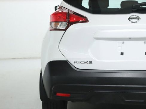 Used 2019 Nissan Kicks SR FWD image 45