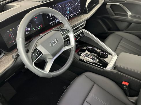 New 2025 Audi Q5 Premium Plus image 9
