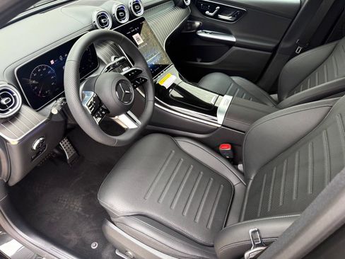 Used 2026 Mercedes-Benz GLC 300 4MATIC image 4