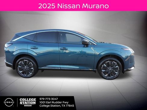 Certified 2025 Nissan Murano Platinum w/ Cargo Package image 2