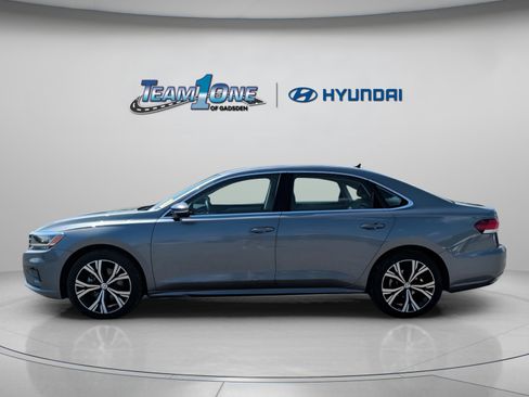 Used 2022 Volkswagen Passat 2.0T SE FWD image 5