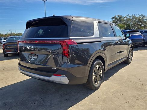 New 2026 Kia Carnival LXS image 8