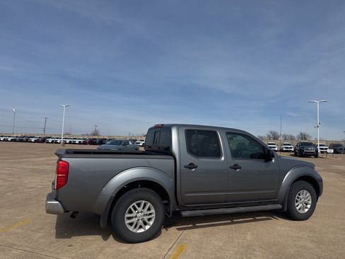 Used 2017 Nissan Frontier SV image 27