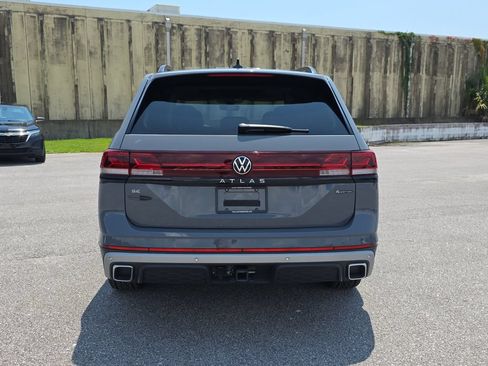 Used 2026 Volkswagen Atlas Peak Edition AWD/4WD image 7