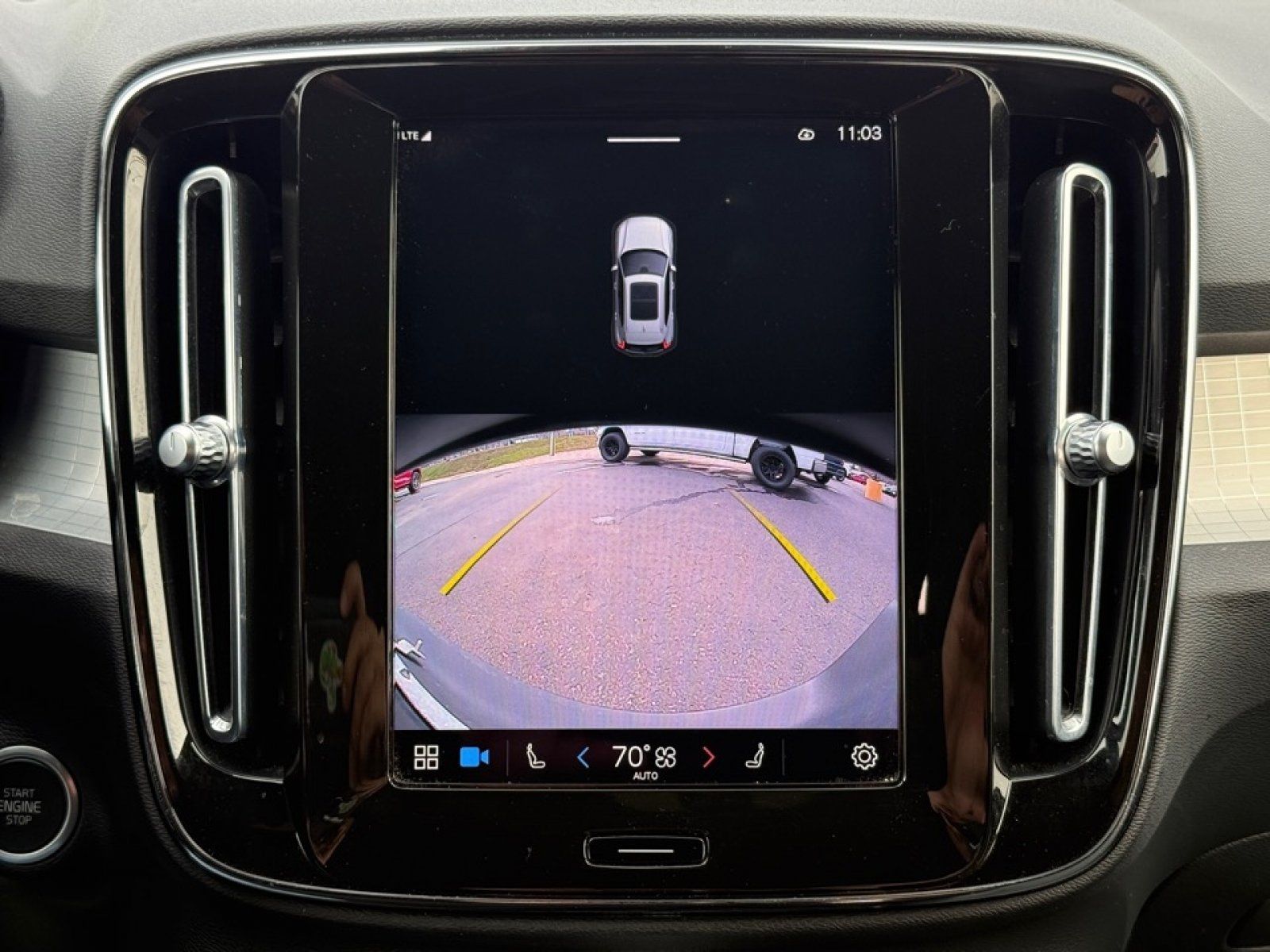 Used 2023 Volvo XC40 B5 Core AWD/4WD image 18
