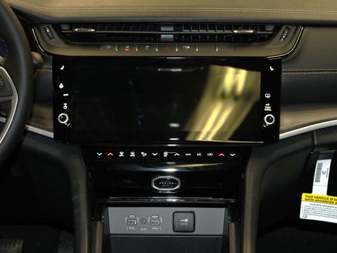 New 2026 Jeep Grand Cherokee Limited image 13