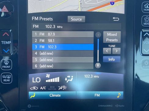 Certified 2022 Toyota Prius Prime XLE FWD image 16