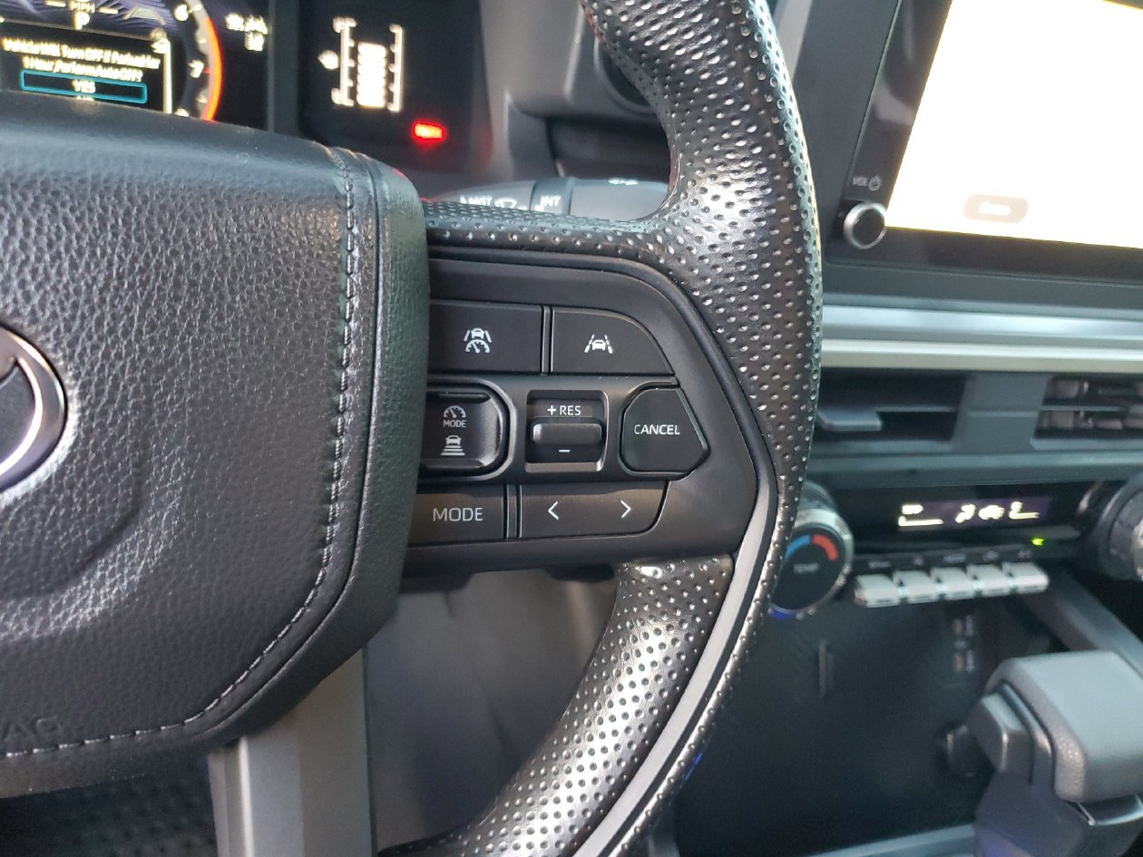 Used 2026 Toyota Tacoma SR5 AWD/4WD image 28