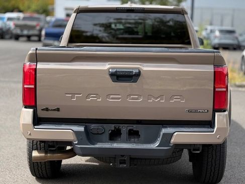 Used 2026 Toyota Tacoma TRD Off-Road w/ TRD Off Road Upgrade Package AWD/4WD image 4
