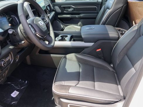 New 2026 RAM 1500 Laramie AWD/4WD image 4