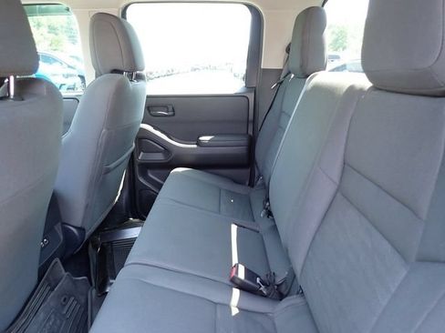 Used 2024 Nissan Frontier S w/ Tow Package AWD/4WD image 15