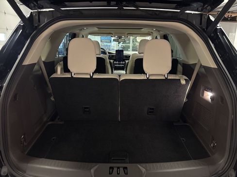 Used 2021 Ford Explorer Platinum w/ Equipment Group 601A image 24