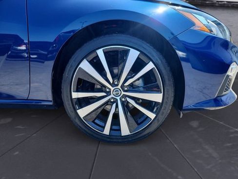 Used 2022 Nissan Altima 2.5 SR AWD/4WD image 9