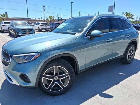 New 2026 Mercedes-Benz GLC 300 image 3
