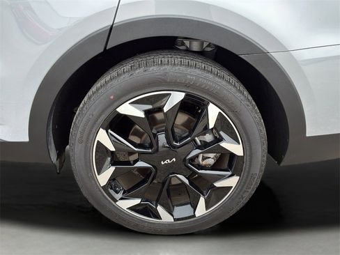 Certified 2025 Kia Sorento EX image 40