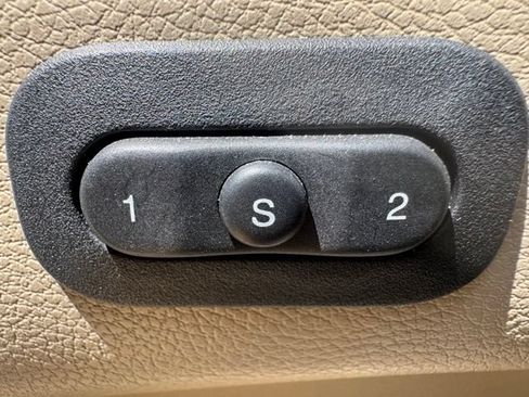 Used 2017 Jeep Grand Cherokee Limited w/ Luxury Group II AWD/4WD image 8