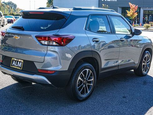 Used 2025 Chevrolet TrailBlazer LT image 5