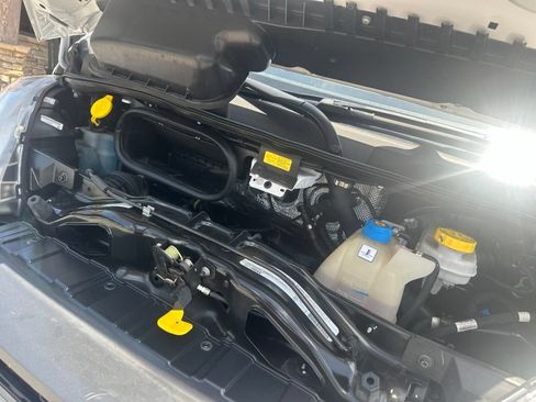 Used 2025 RAM ProMaster 2500 w/ Convenience Group FWD image 38