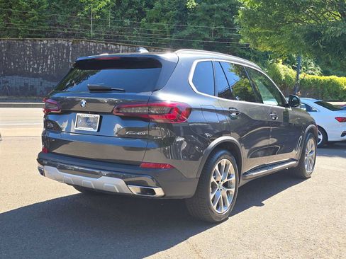 Used 2023 BMW X5 xDrive40i AWD/4WD image 4