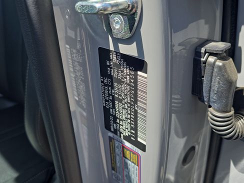 Certified 2023 Kia Sorento SX AWD/4WD image 35