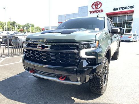 Used 2025 Chevrolet Silverado 1500 ZR2 w/ Technology Package AWD/4WD image 4