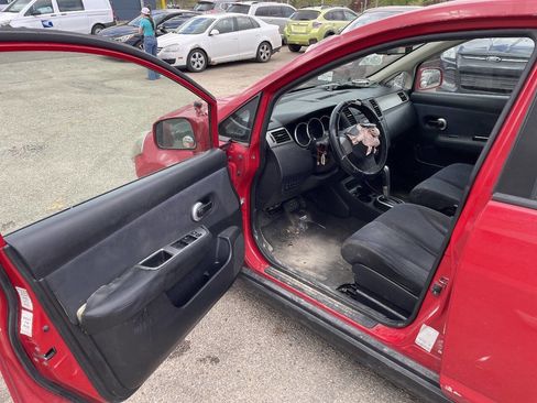 Used 2009 Nissan Versa 1.8 S w/ PWR Pkg FWD image 11