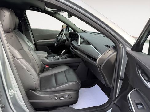 Used 2025 Cadillac XT4 Premium Luxury image 29