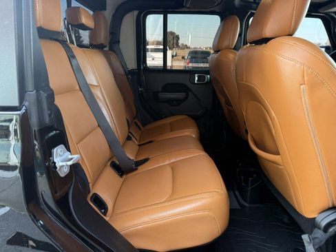 Used 2021 Jeep Gladiator Sport image 22