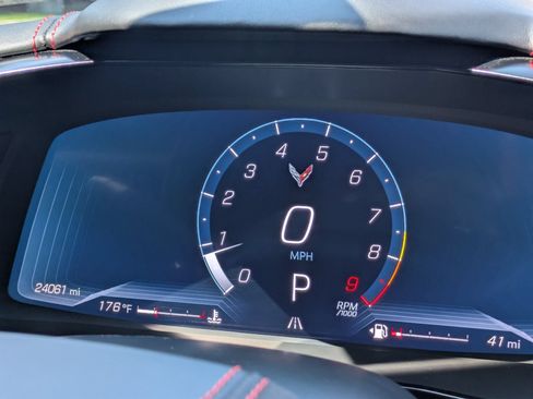 Used 2025 Chevrolet Corvette Z06 RWD image 28
