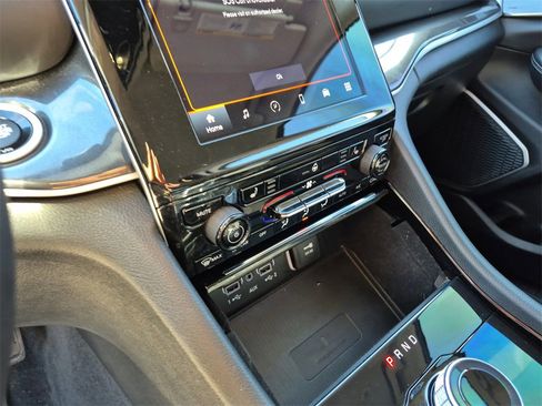 Used 2022 Jeep Grand Cherokee L Laredo w/ Luxury Tech Group I image 58