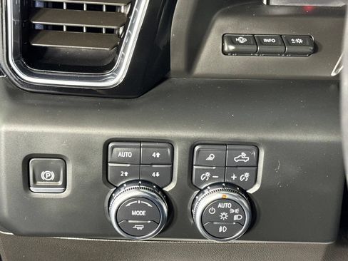 Certified 2024 GMC Sierra 1500 Denali Ultimate AWD/4WD image 30