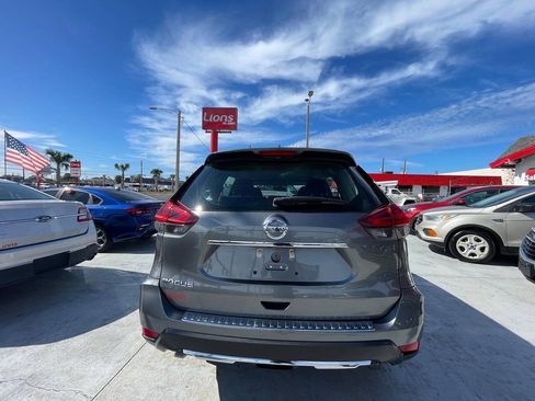 Used 2018 Nissan Rogue S FWD image 5