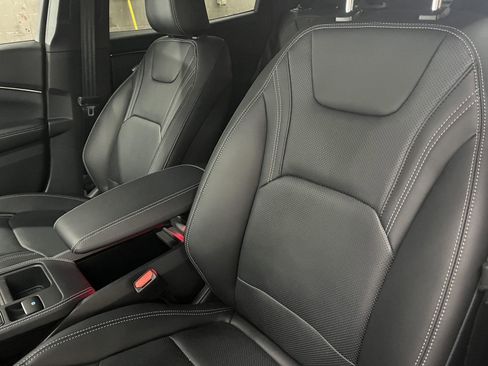 Used 2025 Ford Mustang Mach-E Premium image 12