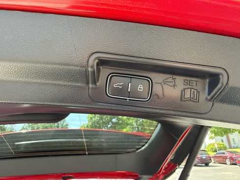 Used 2025 Ford Explorer ST AWD/4WD image 18