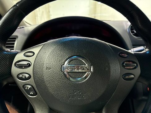 Used 2011 Nissan Altima 2.5 S FWD image 13