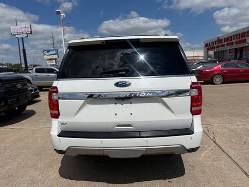 Used 2021 Ford Expedition XLT image 4