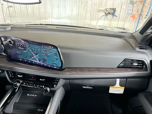 New 2026 Chevrolet Suburban LT w/ Comfort Package image 29