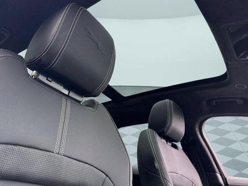 New 2024 Jaguar F-PACE R-Dynamic S AWD/4WD image 28