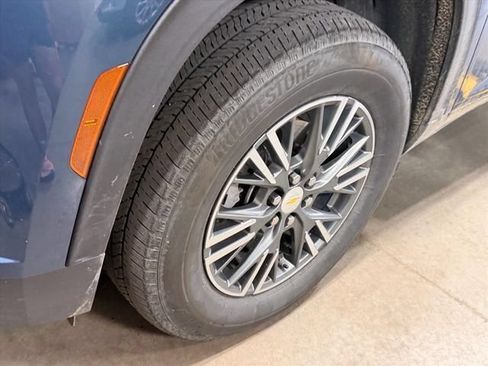 Used 2024 Chevrolet Traverse LT w/ LPO, Floor Liner Package FWD image 19