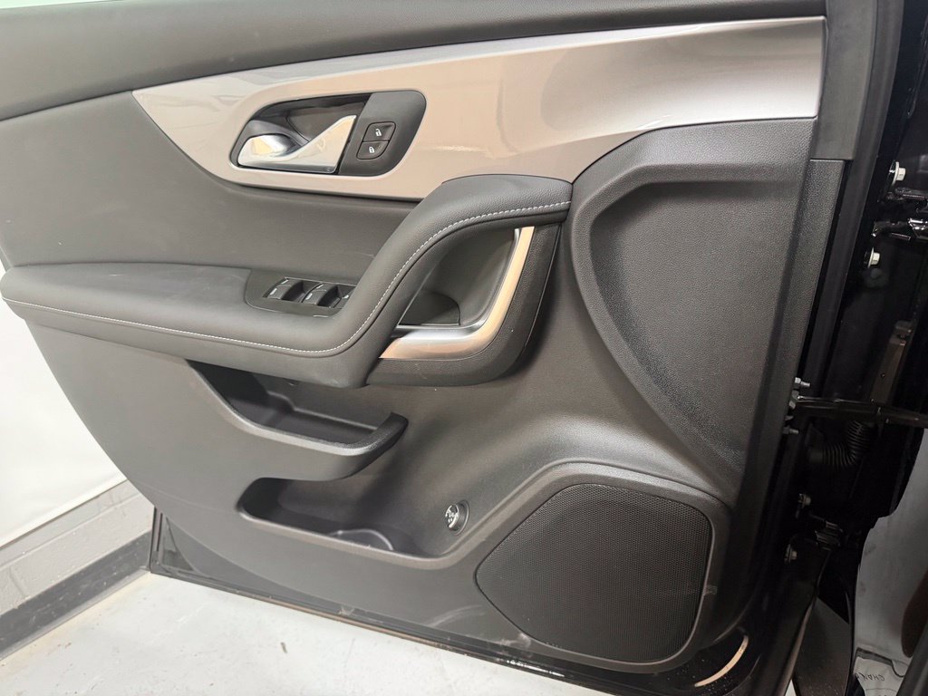New 2026 Chevrolet Blazer LT w/ LPO, Floor Liner Package FWD image 11