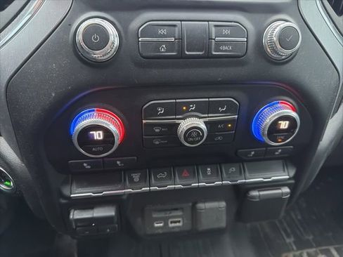 Used 2022 GMC Sierra 3500 SLT image 17